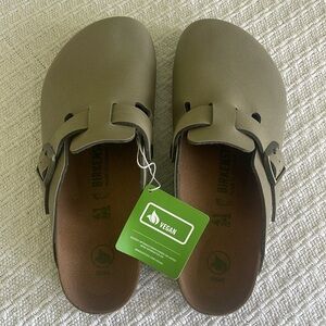 NEW Vegan Birkenstock Clogs